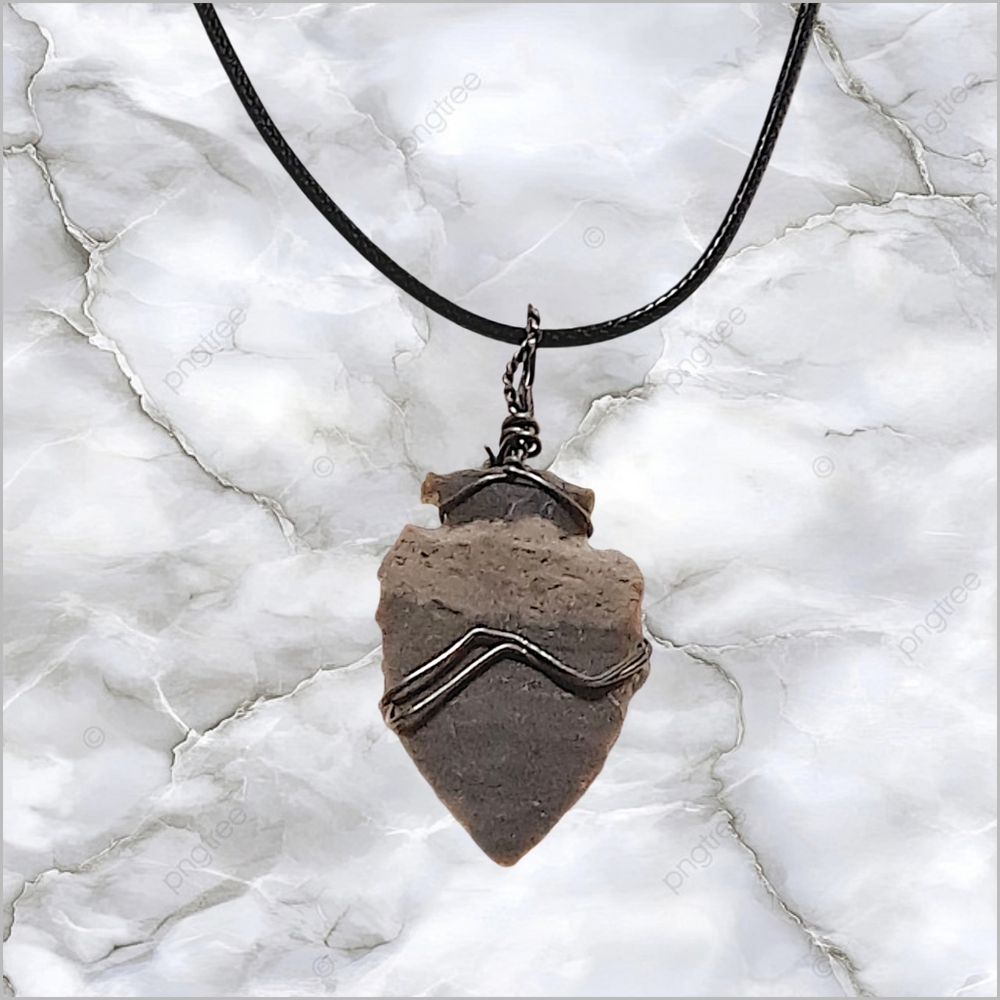 Elegant Hand Knapped Arrowhead Pendant Leather Necklace